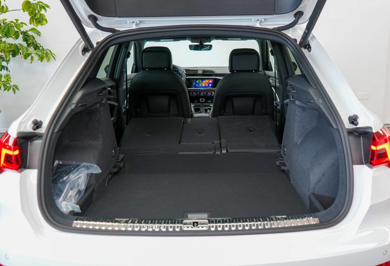 Used 2024 Audi Q3 2.0T Premium Plus w/ Premium Plus Package image 68