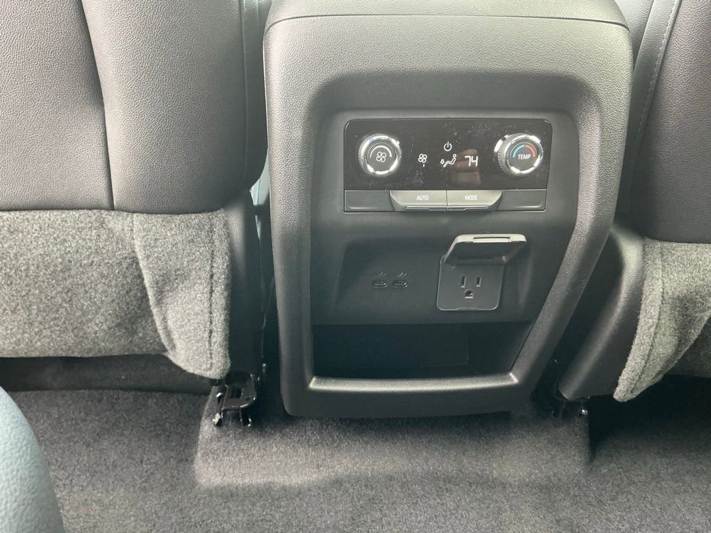 New 2026 Chevrolet Traverse Z71 w/ Driver Confidence Package image 17