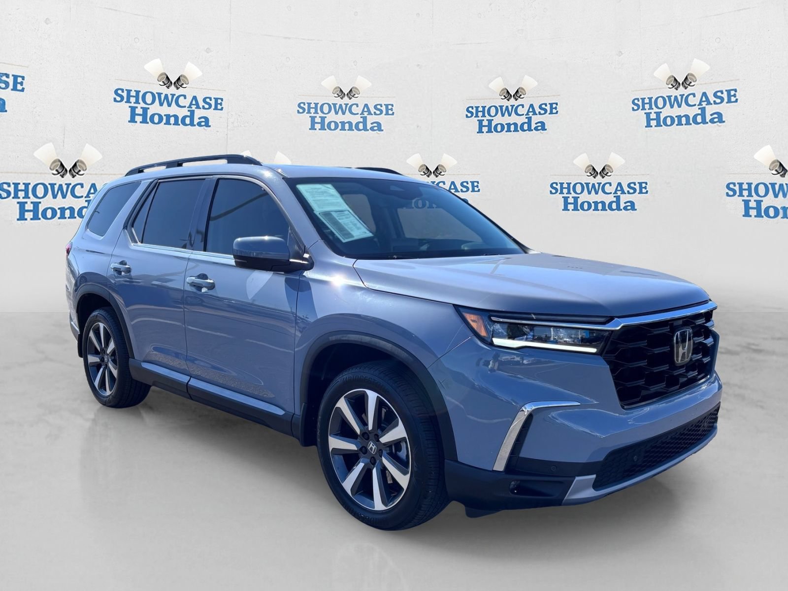 Certified 2025 Honda Pilot Touring image 10