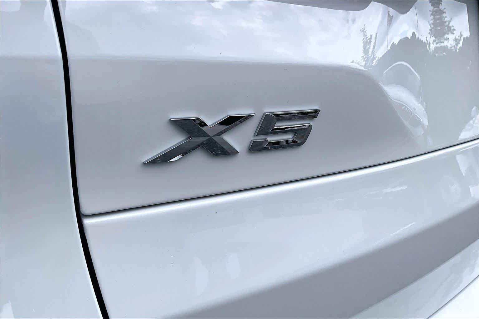 Certified 2025 BMW X5 xDrive40i w/ M Sport Package AWD/4WD image 31