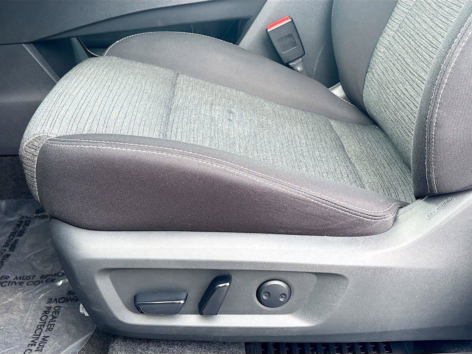 Used 2023 Nissan Rogue SV FWD image 18
