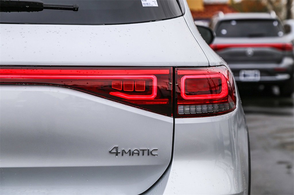 Used 2023 Mercedes-Benz EQB 350 4MATIC SUV image 10