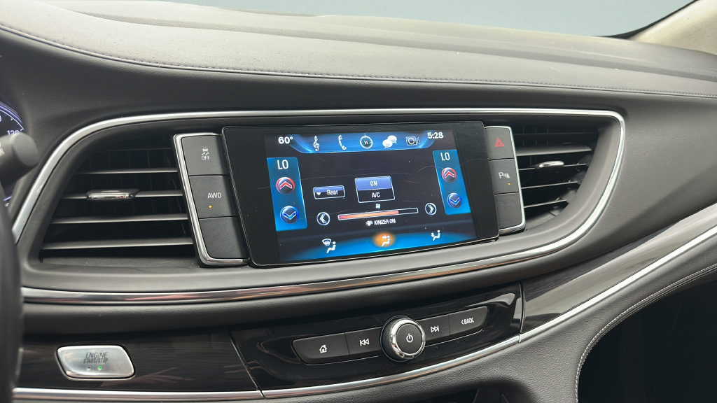 Used 2019 Buick Enclave Essence AWD/4WD image 17