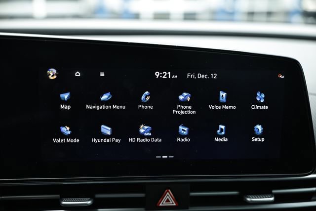 Used 2023 Hyundai Elantra SEL w/ Convenience Package image 33