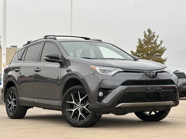 Used 2018 Toyota RAV4 SE w/ Power Extra Value Package FWD image 2