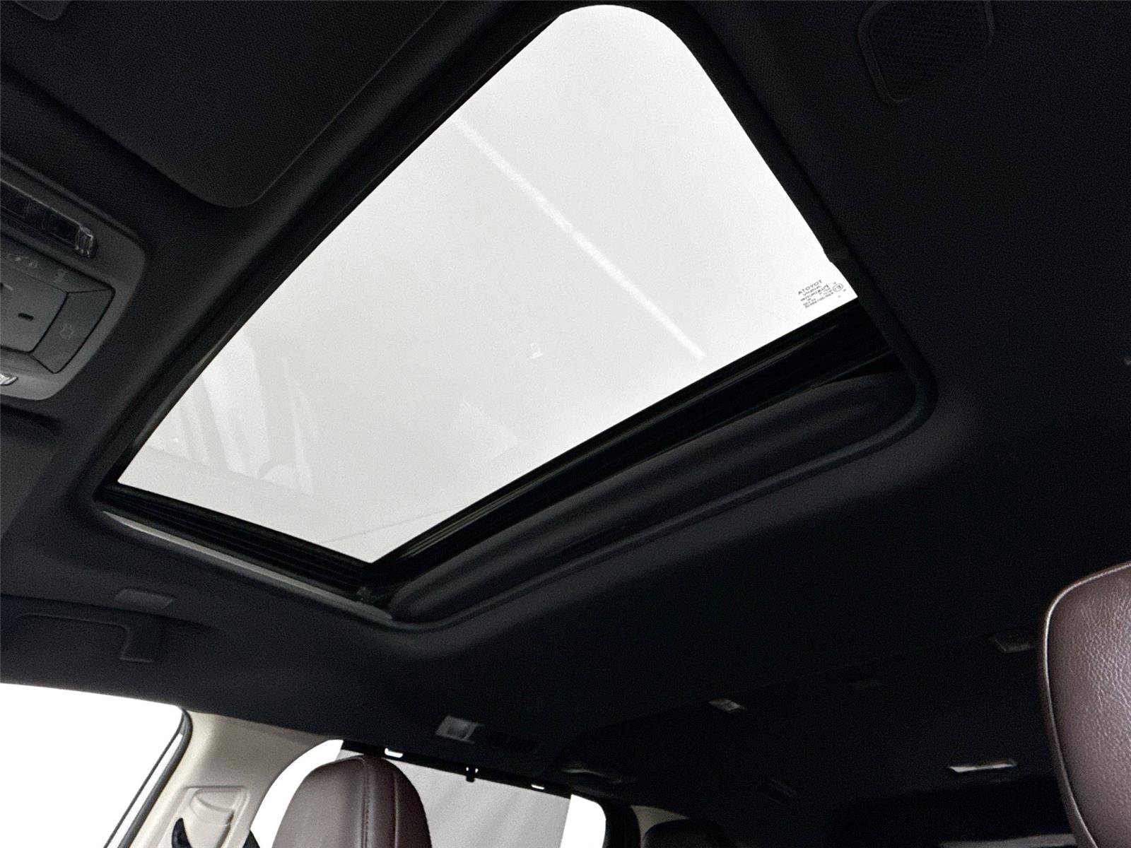 Certified 2021 Toyota Sienna Platinum image 6