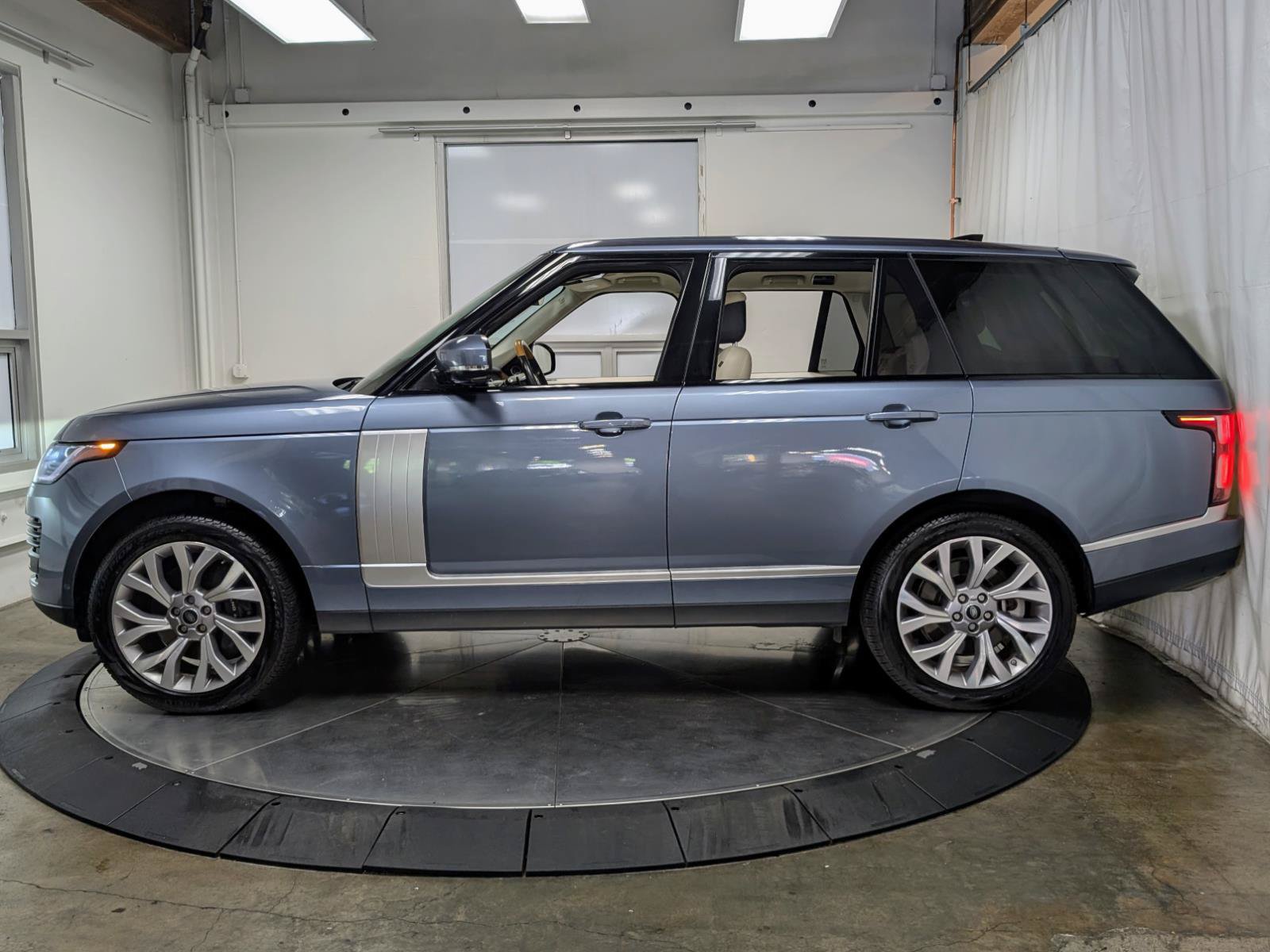 Used 2020 Land Rover Range Rover HSE AWD/4WD image 5