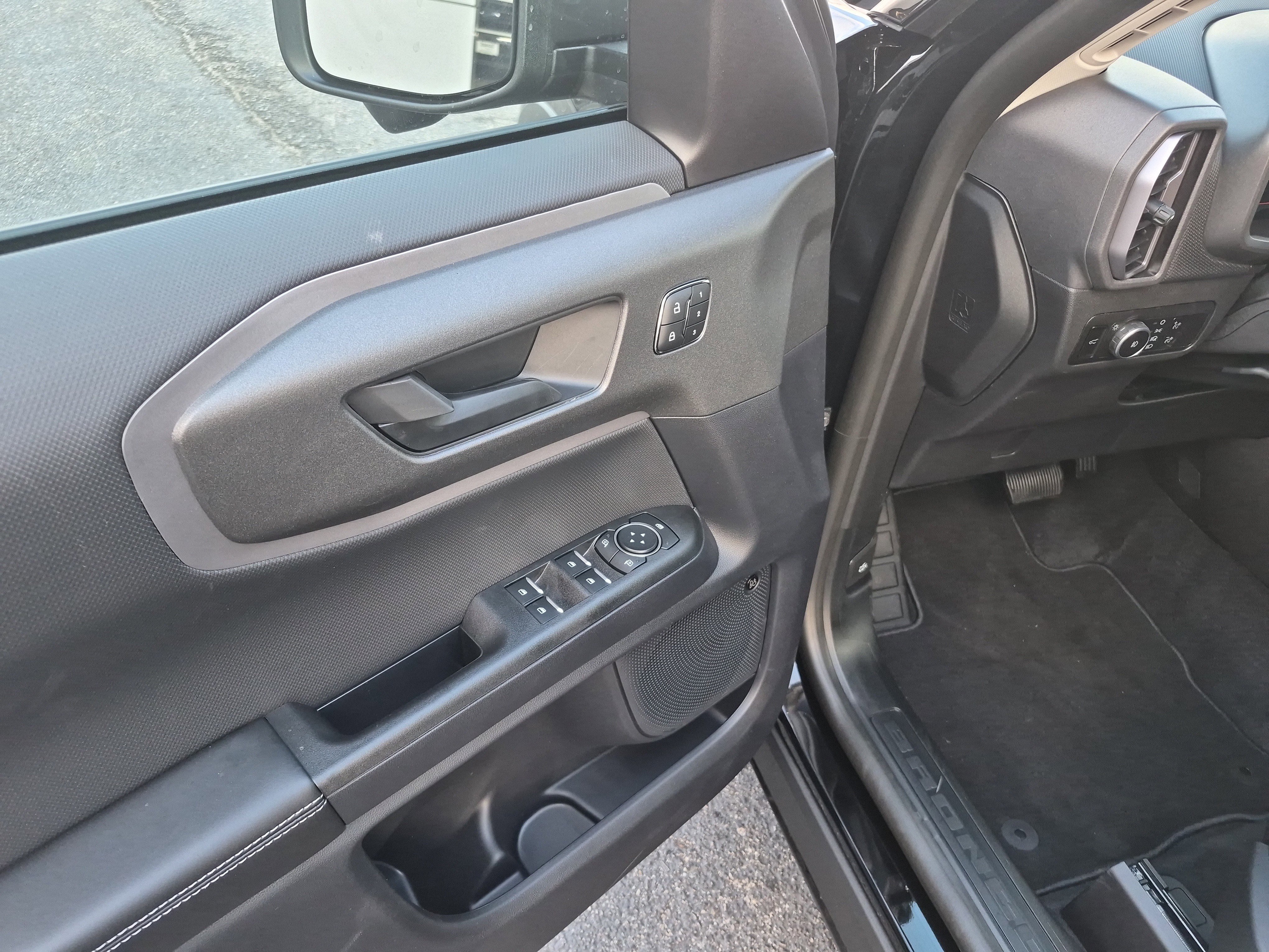 New 2025 Ford Bronco Sport Outer Banks w/ Outer Banks Tech Package+ image 11