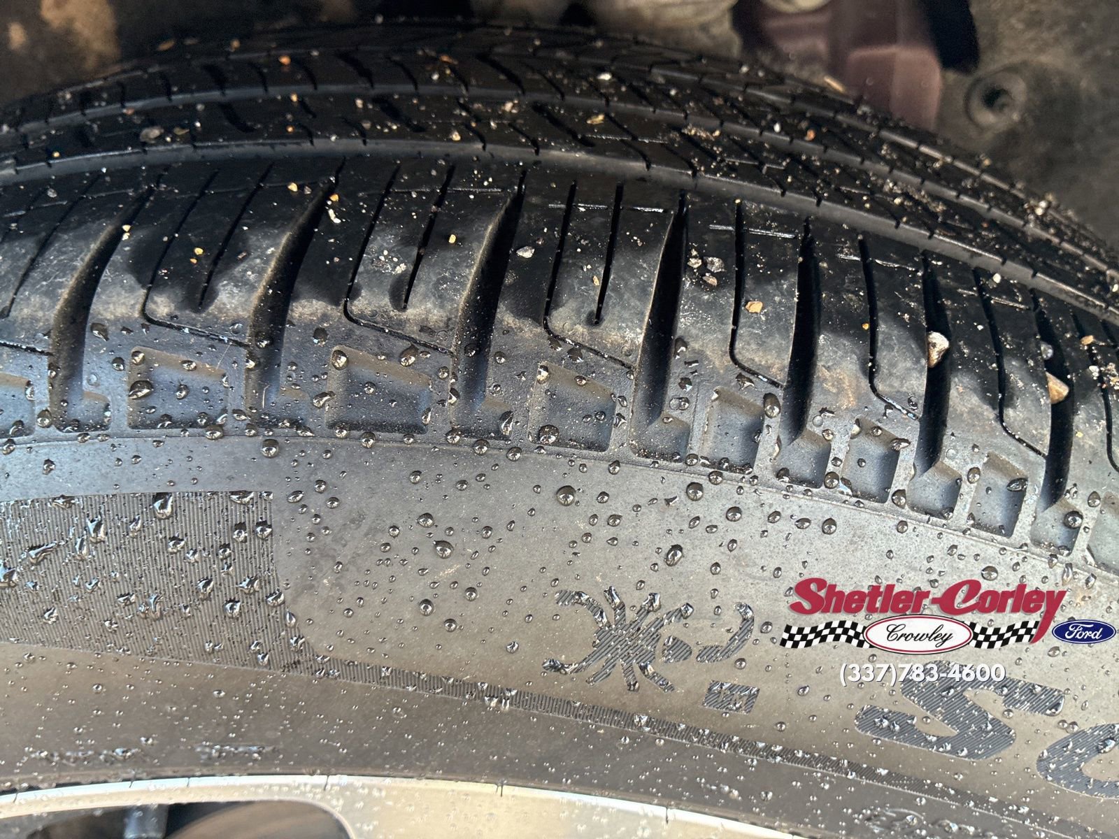 Used 2025 Lincoln Nautilus Premier w/ Equipment Group 102A image 8