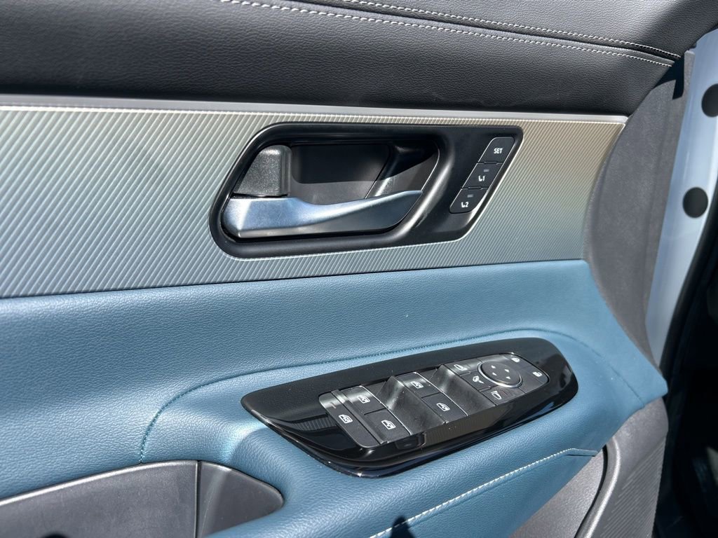 Used 2025 Nissan Murano Platinum w/ Cargo Package image 15