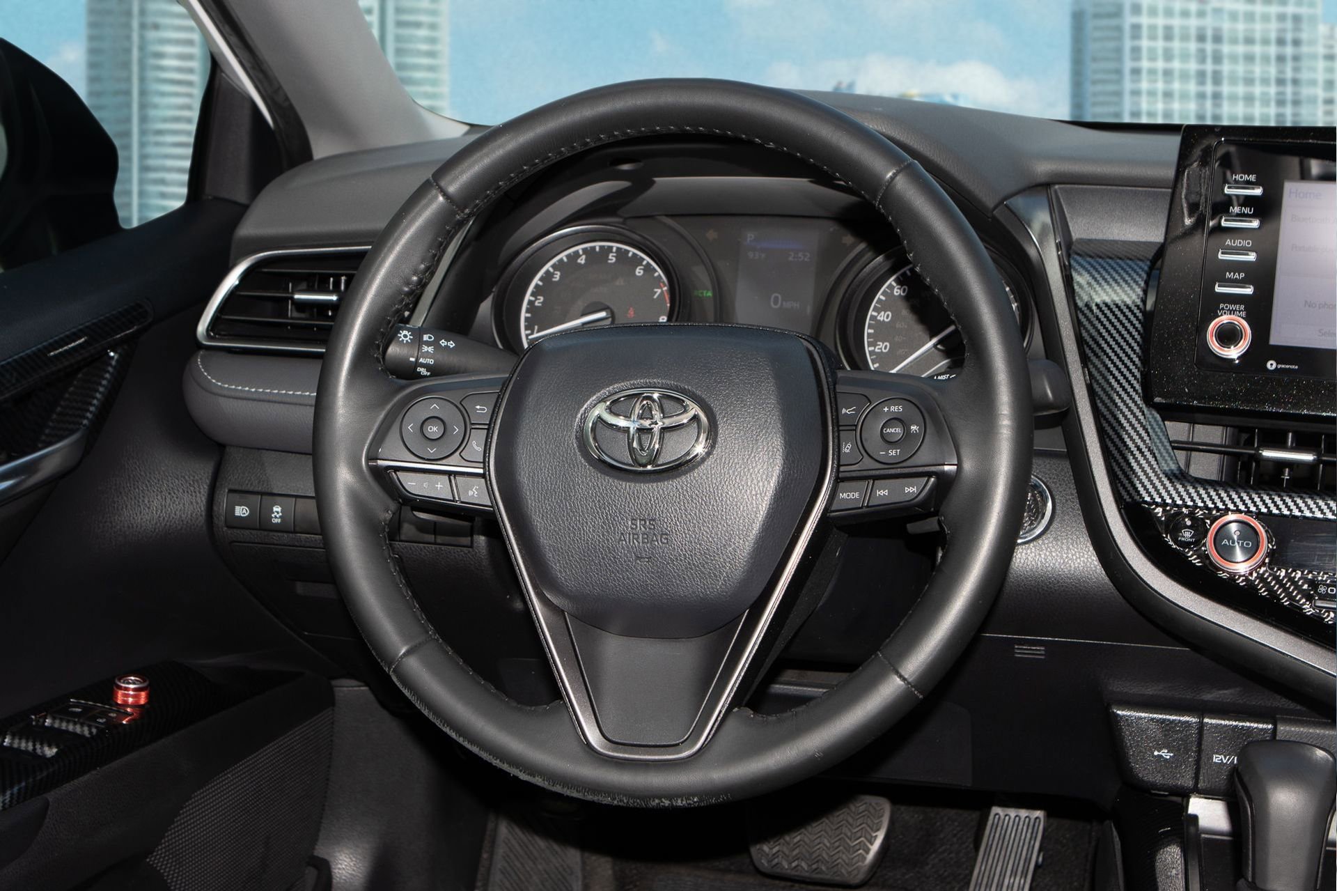 Used 2023 Toyota Camry SE image 19