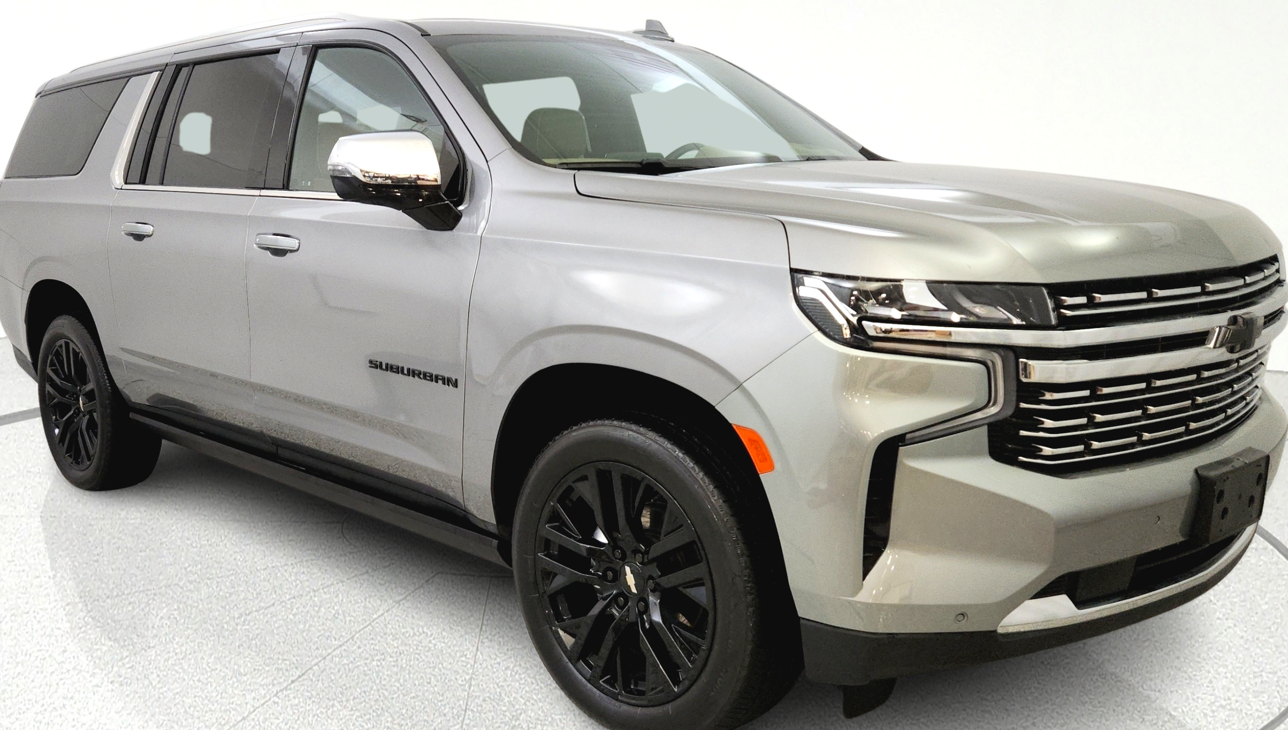 Used 2023 Chevrolet Suburban Premier AWD/4WD image 1