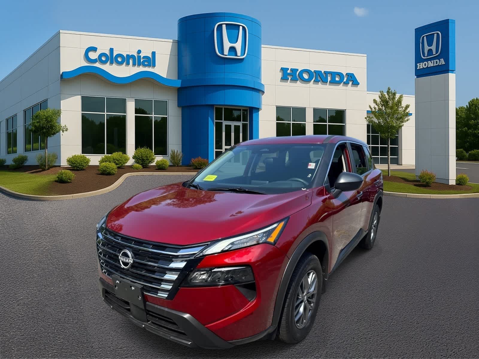 Used 2026 Nissan Rogue S AWD/4WD image 2