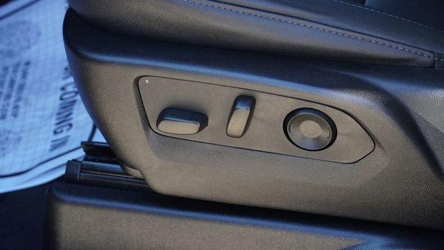 Used 2024 Chevrolet Suburban LT image 21