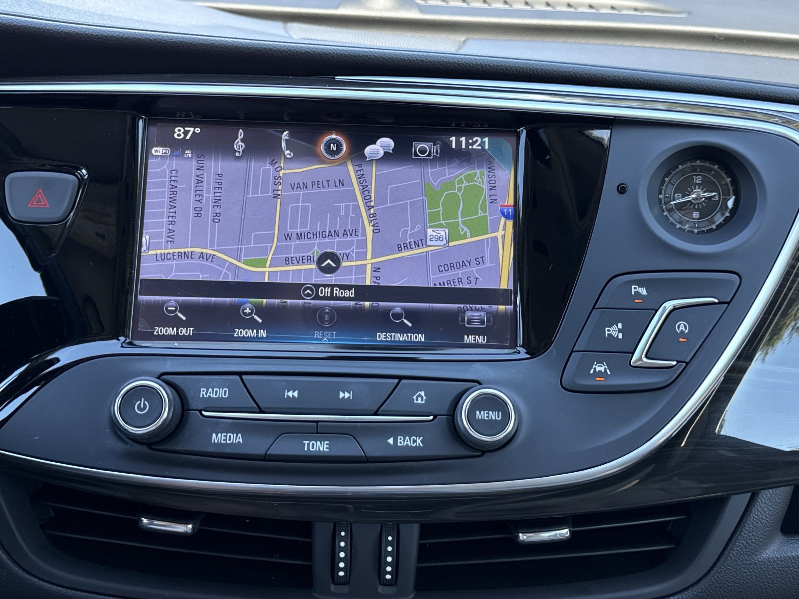 Used 2020 Buick Envision Premium w/ Driver Confidence Package AWD/4WD image 26