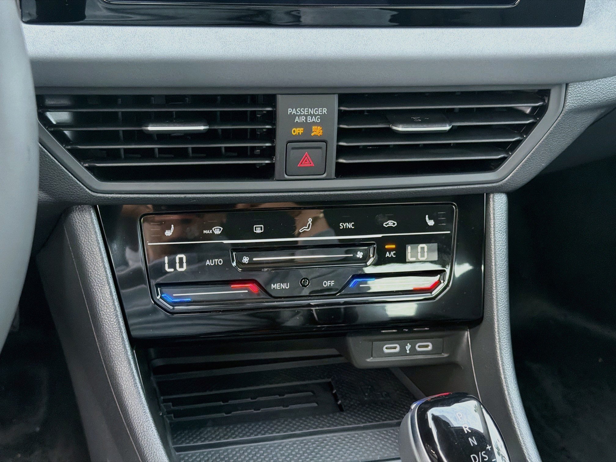 New 2027 Volkswagen Jetta SE FWD image 14