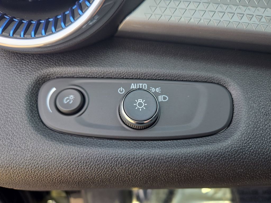 New 2026 Chevrolet Trax LT FWD image 27