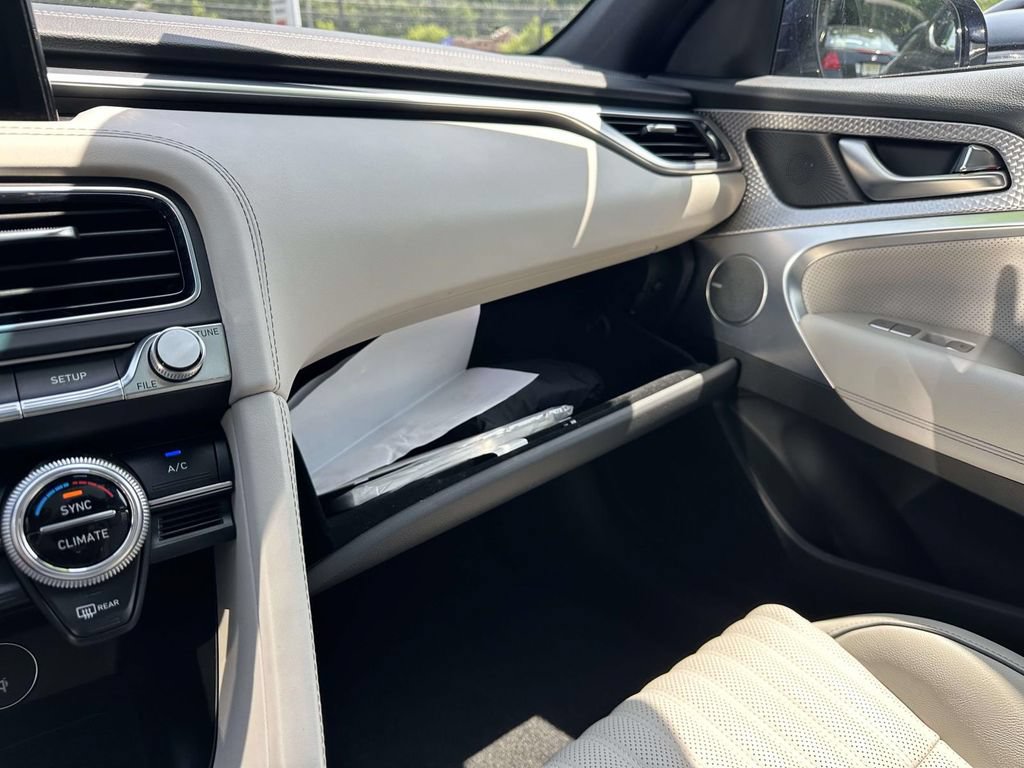 Used 2023 Genesis G70 2.0T w/ Sport Prestige Package AWD/4WD image 19