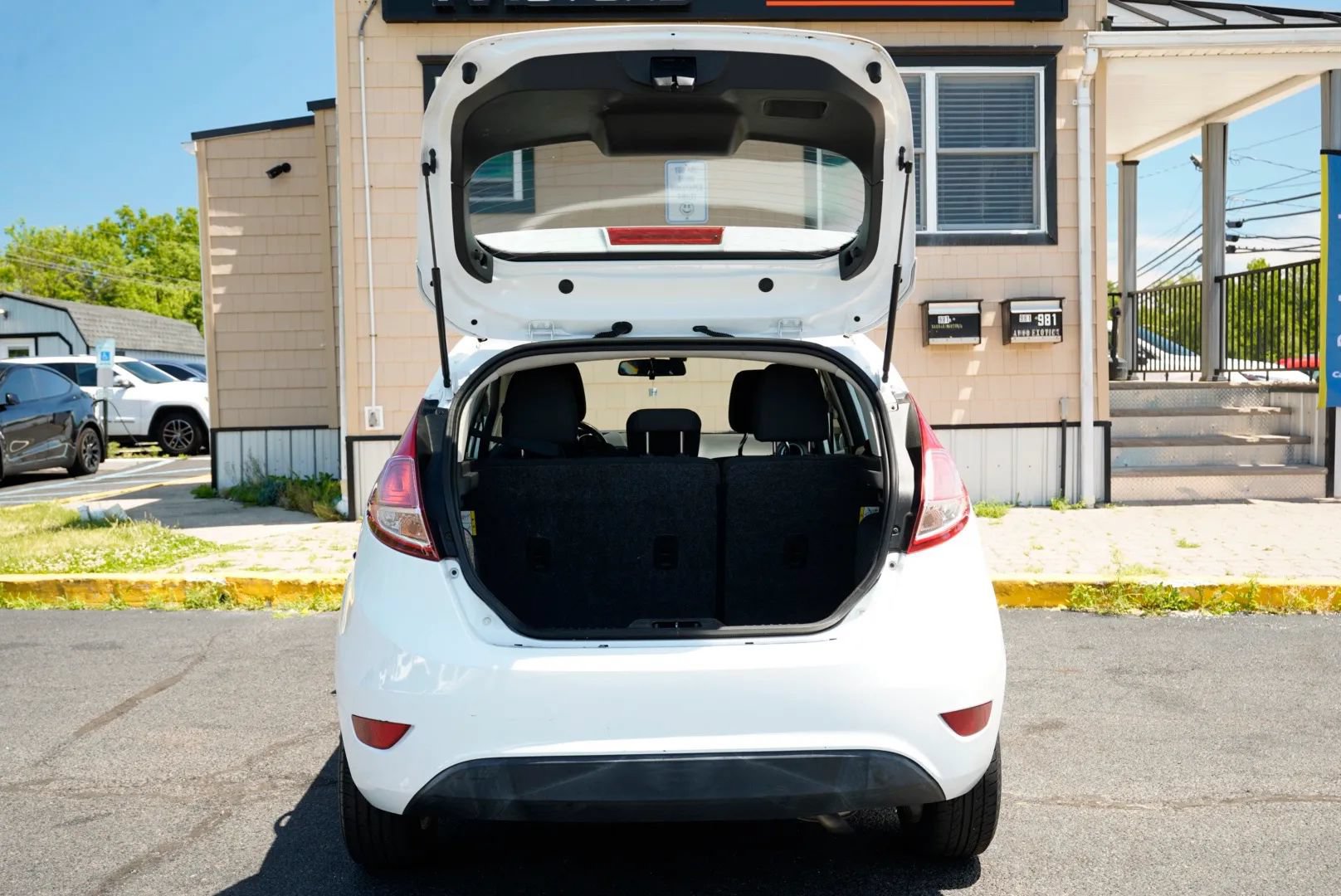 Used 2016 Ford Fiesta SE FWD image 26