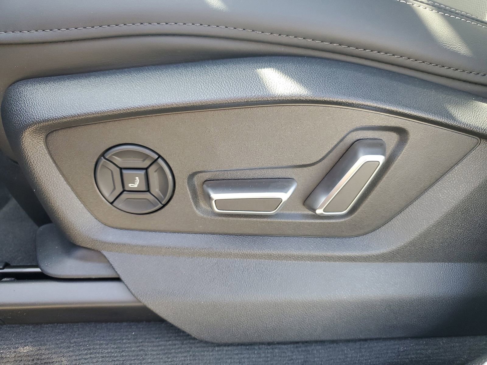 New 2026 Audi Q8 Prestige AWD/4WD image 24