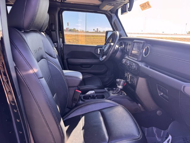 Used 2022 Jeep Wrangler Unlimited Sahara w/ Cold Weather Group AWD/4WD image 45