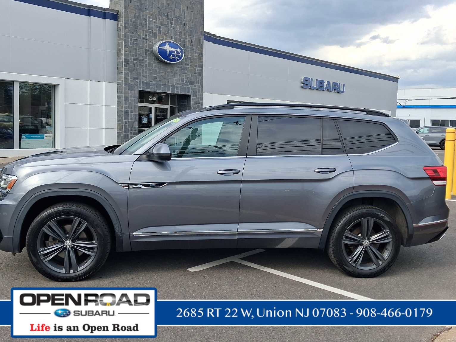 Used 2020 Volkswagen Atlas SE w/ Panoramic Sunroof Package AWD/4WD image 3