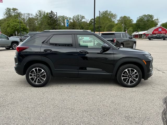 Used 2025 Chevrolet TrailBlazer LT w/ Driver Confidence Package AWD/4WD image 17