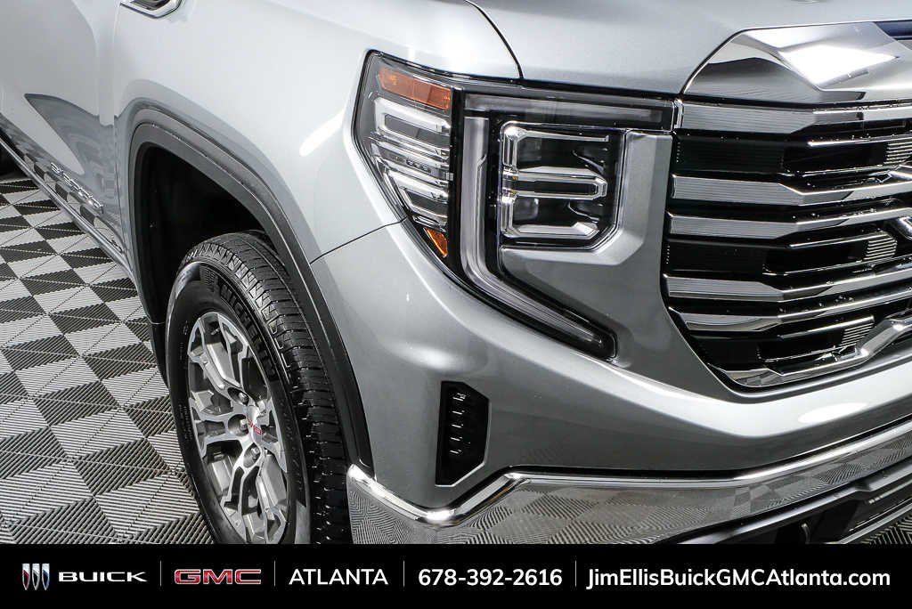 Used 2025 GMC Sierra 1500 SLT AWD/4WD image 33