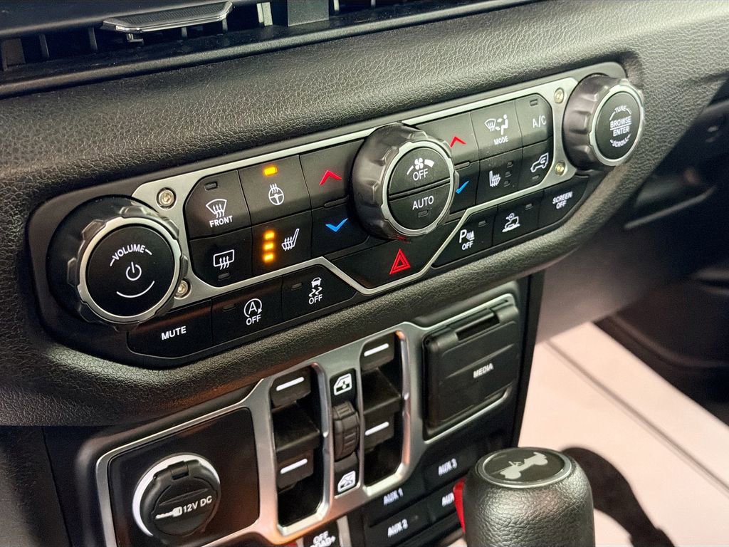 Used 2024 Jeep Wrangler Willys image 15