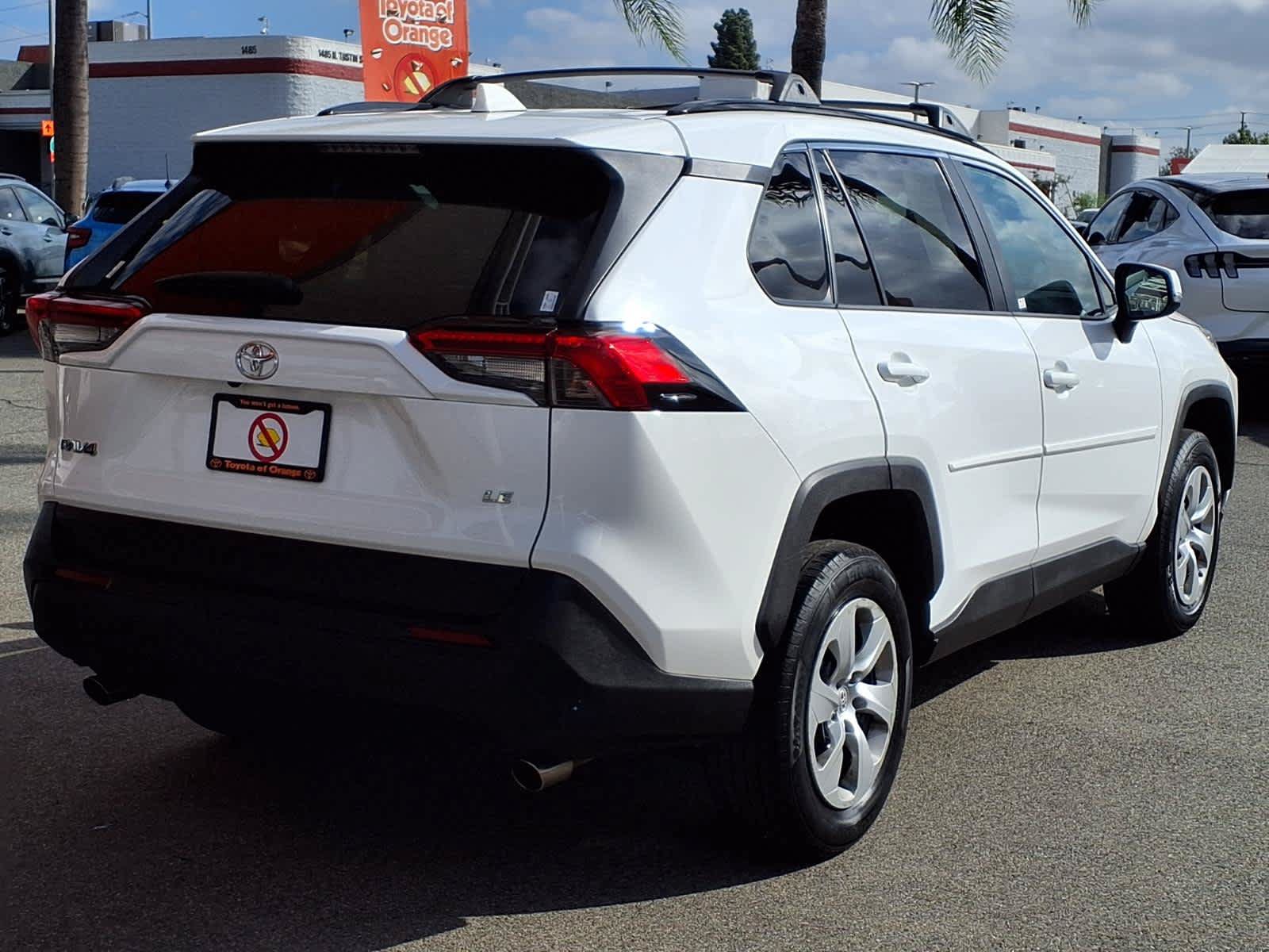 Used 2020 Toyota RAV4 LE w/ Carpet Mat Package FWD image 6