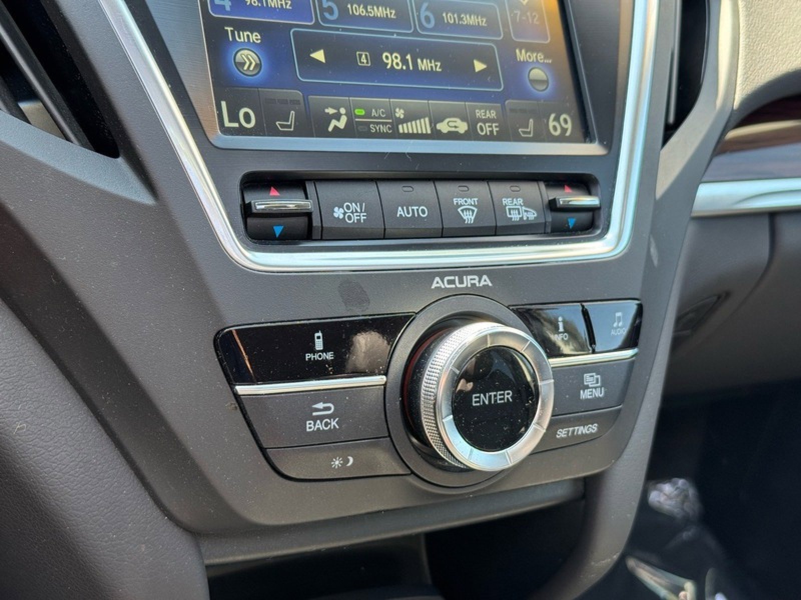 Used 2016 Acura MDX SH-AWD image 33