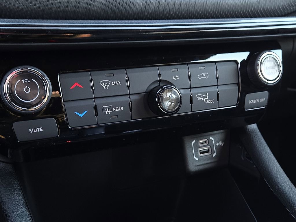 New 2026 Jeep Compass Latitude AWD/4WD image 14