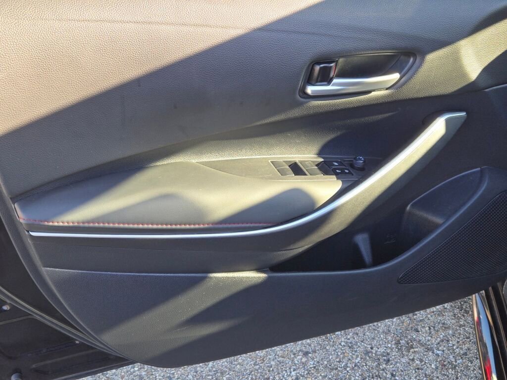 Used 2024 Toyota Corolla SE Nightshade image 17