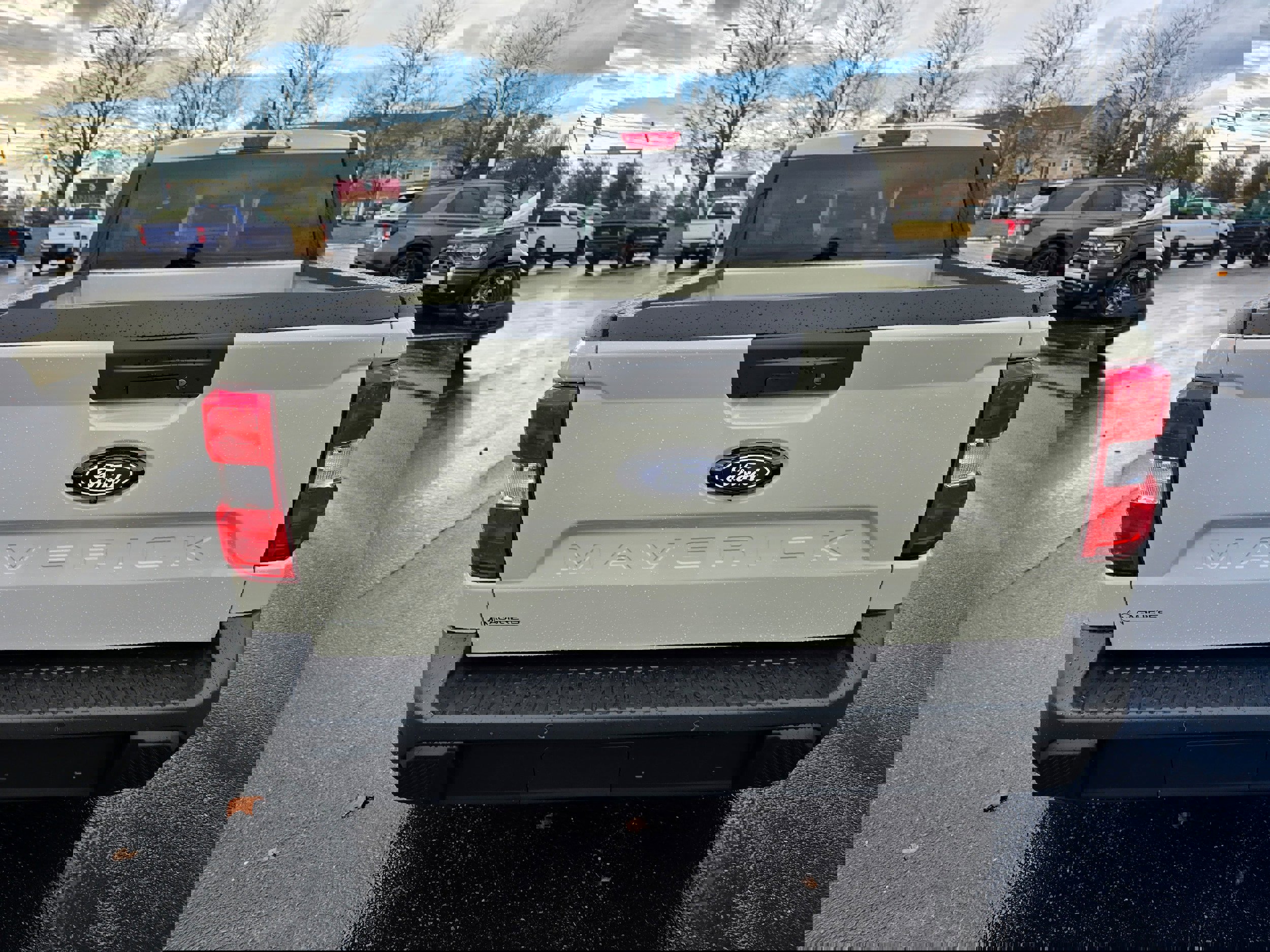 New 2025 Ford Maverick XL w/ Equipment Group 102A image 4