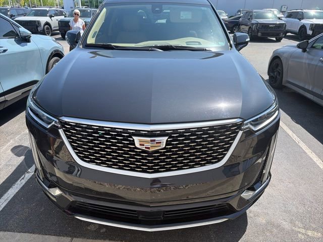 Used 2020 Cadillac XT6 Premium Luxury w/ Platinum Package AWD/4WD image 2
