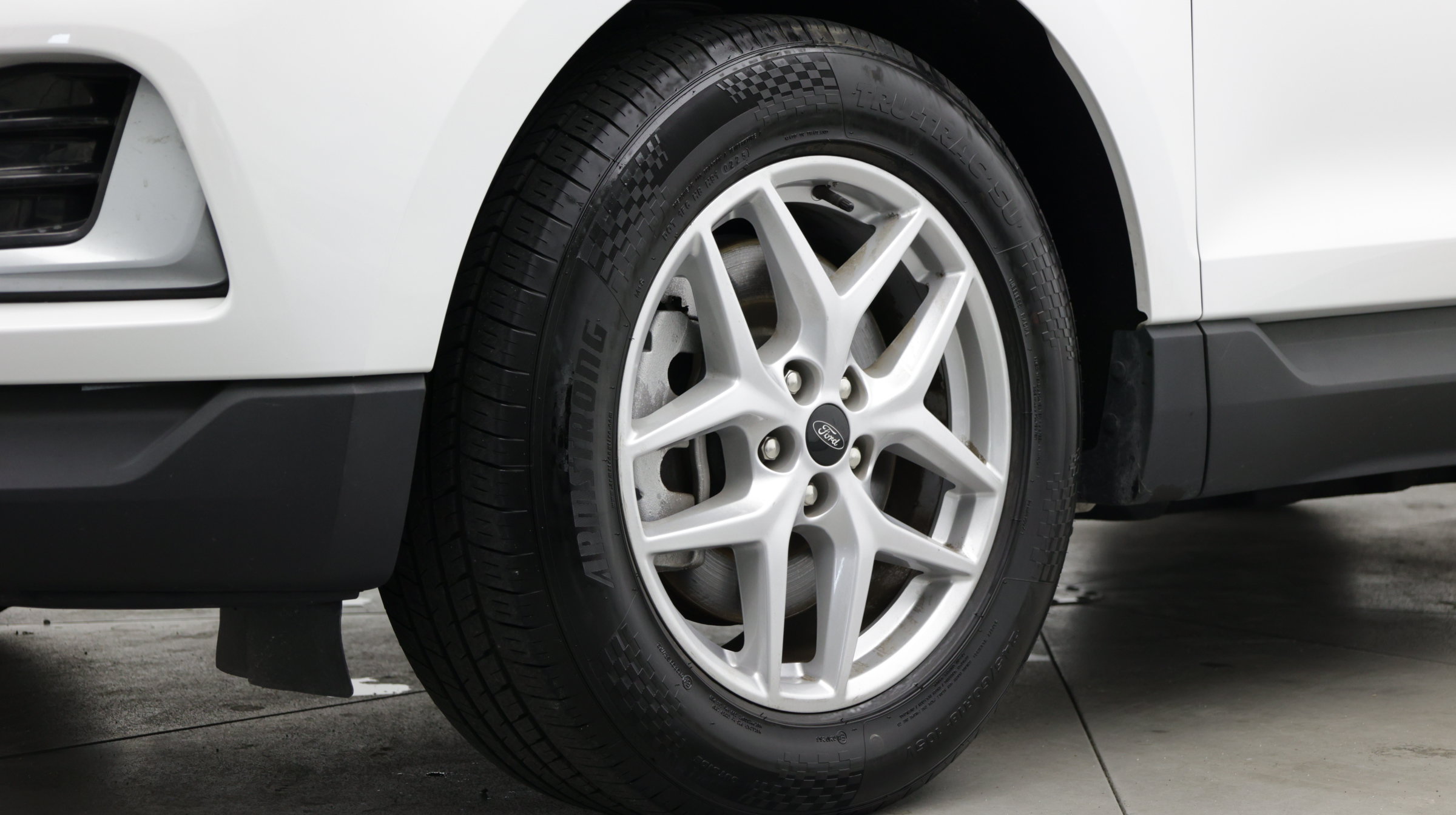 Used 2024 Ford Edge SEL AWD/4WD image 8