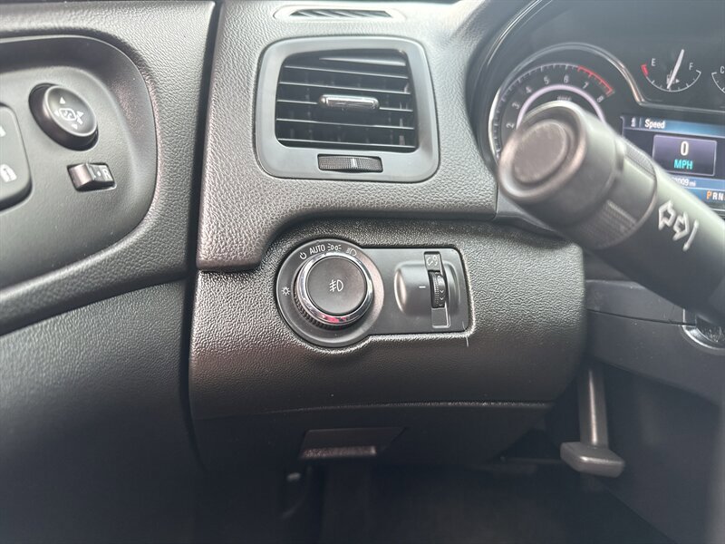 Used 2014 Buick Regal Premium FWD image 37