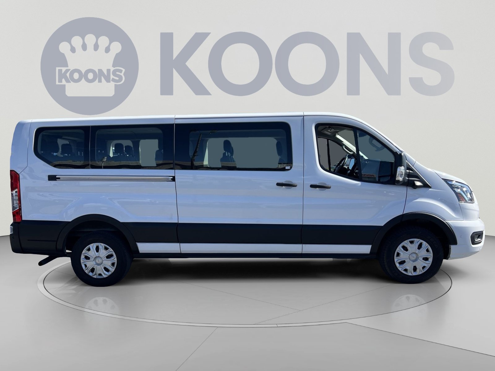 Used 2023 Ford Transit 350 XLT RWD image 8