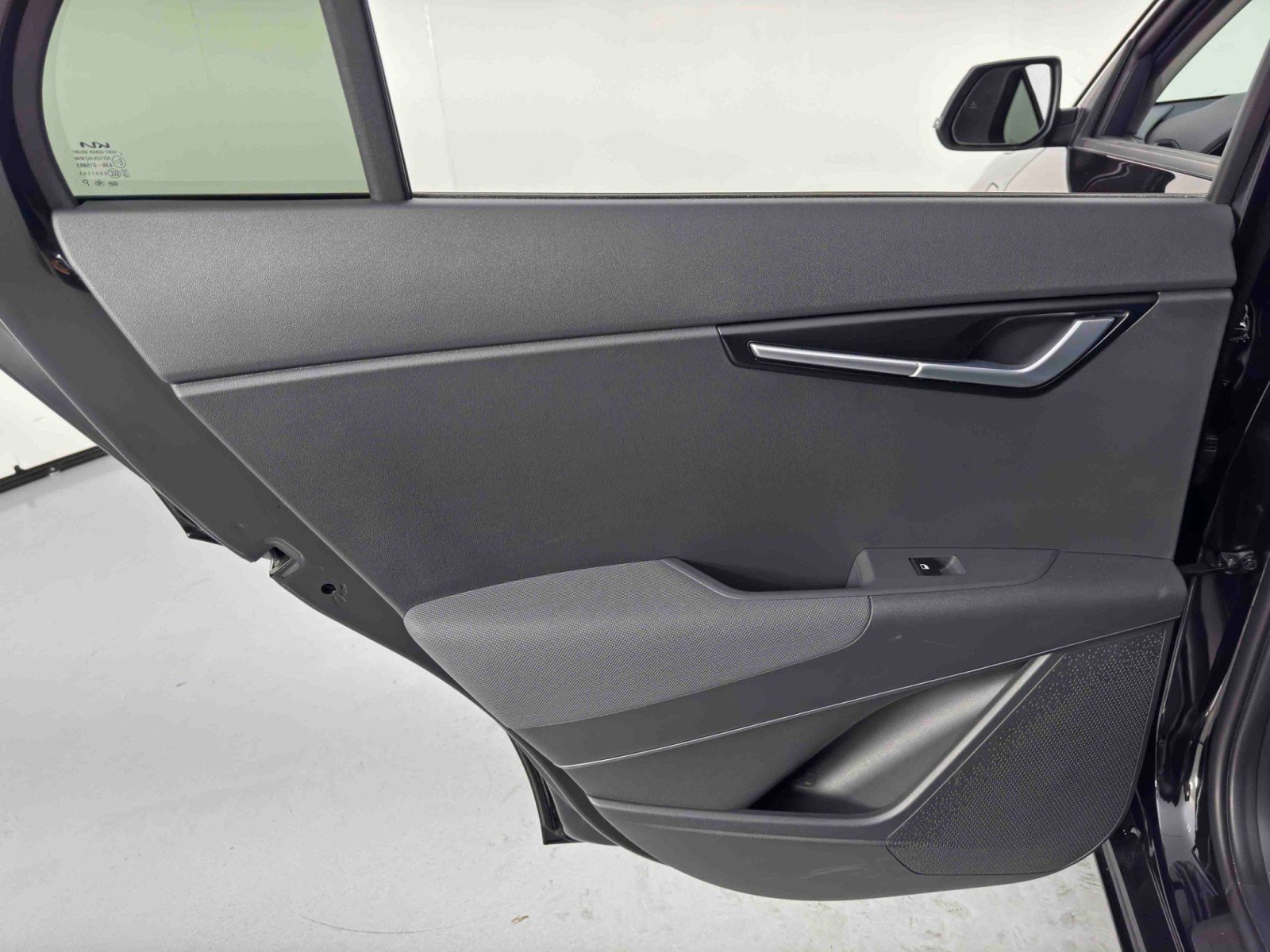 Used 2023 Kia Niro EX FWD image 36