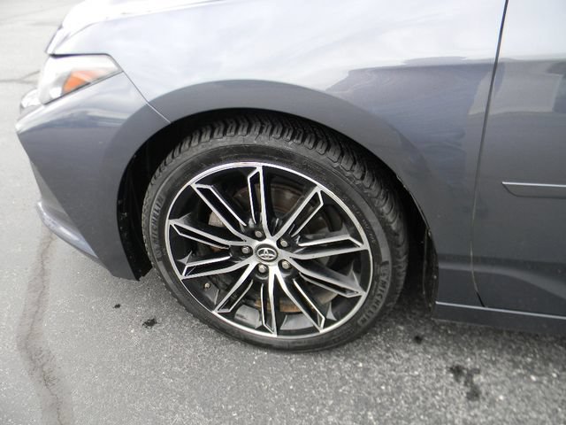 Used 2019 Toyota Avalon Touring w/ All Weather Liner Package FWD image 9