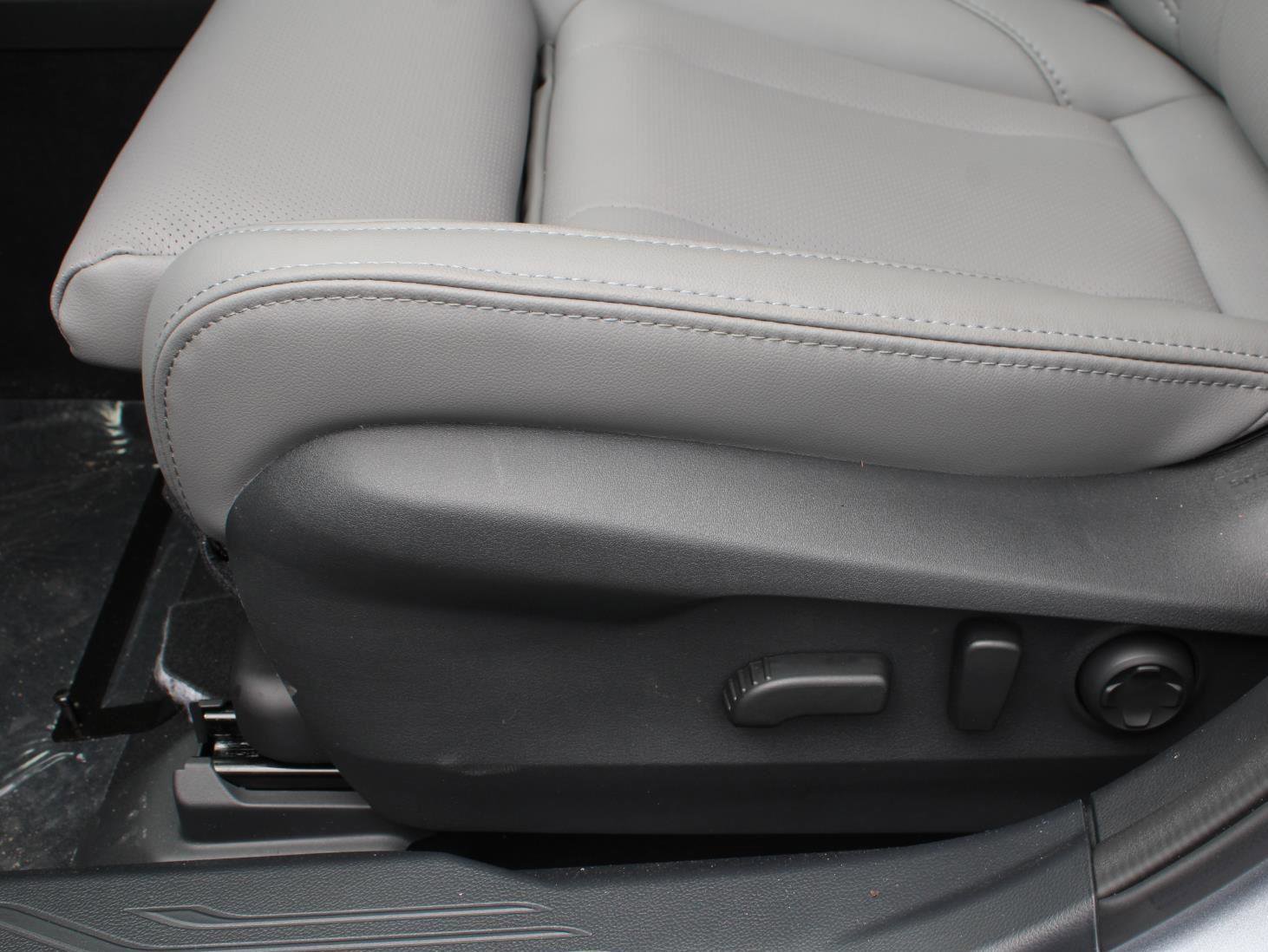 New 2025 Subaru Legacy Limited image 17