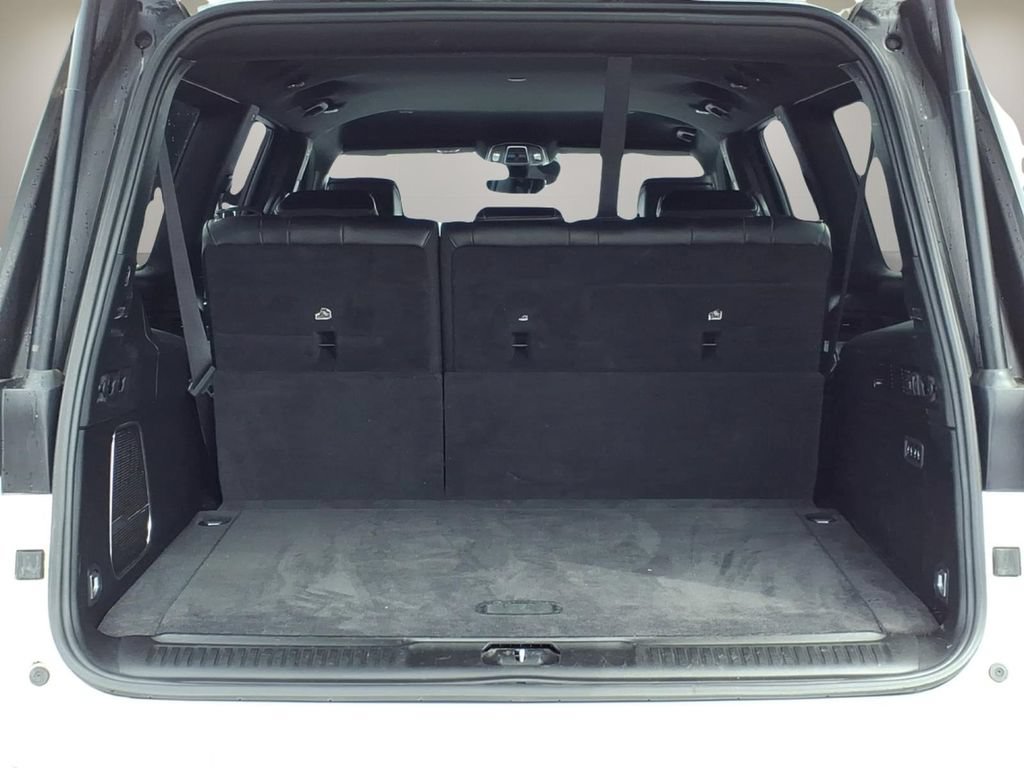 Used 2024 Jeep Wagoneer L Series II w/ Flexible Seating Group AWD/4WD image 8
