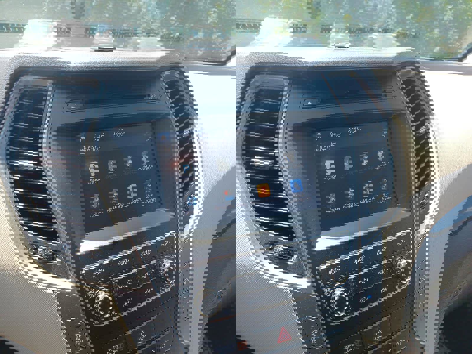 Used 2017 Hyundai Santa Fe Sport image 11