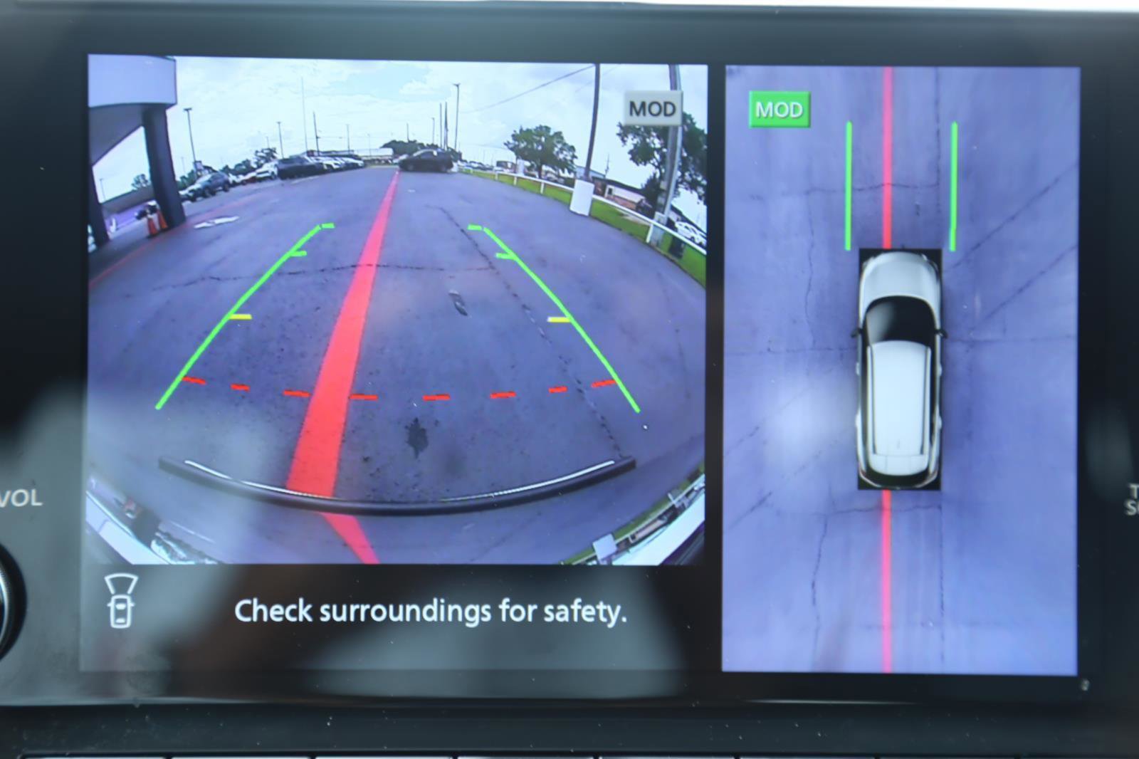 Used 2023 Nissan Rogue SL w/ SL Premium Package image 16