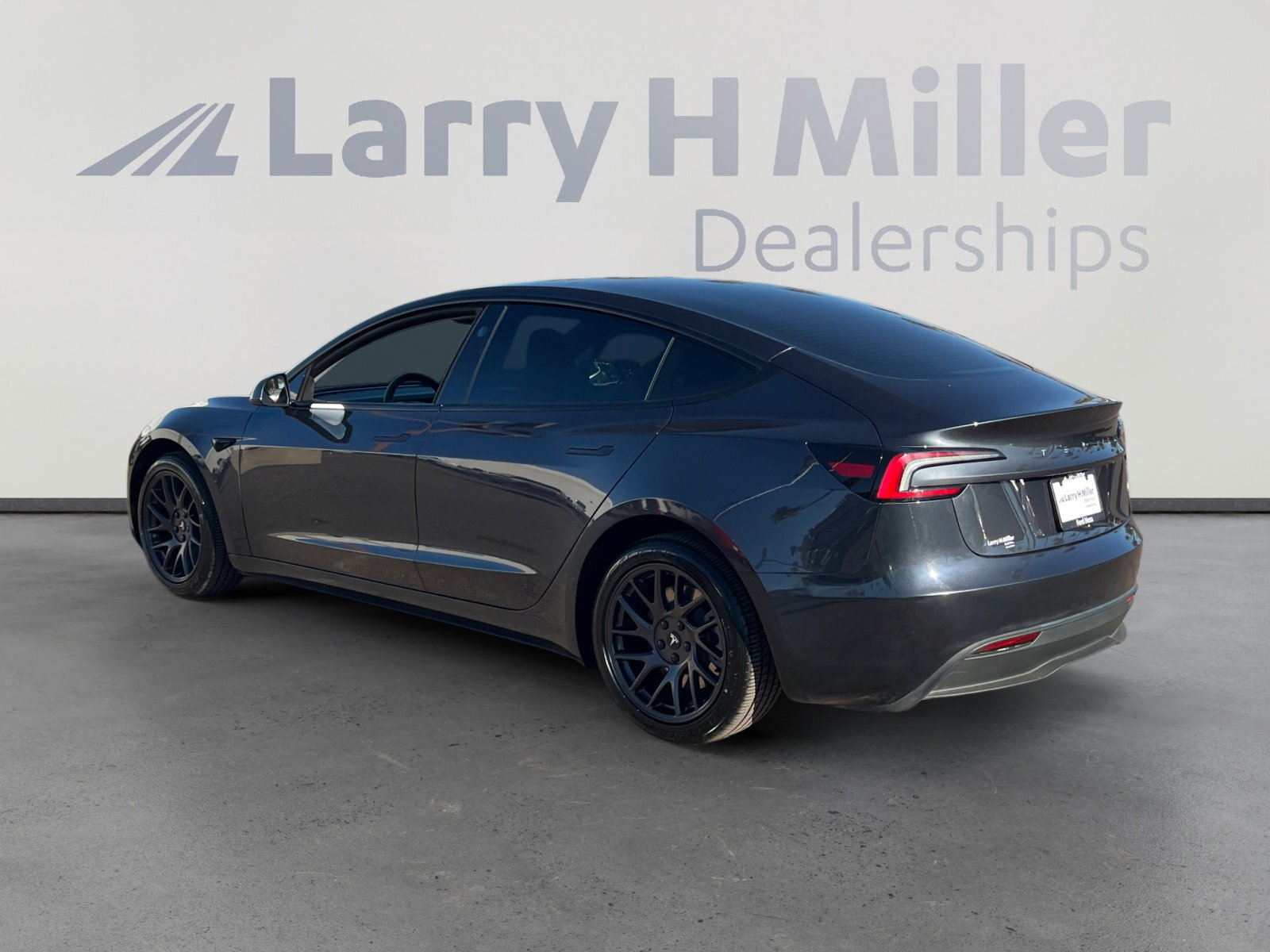 Used 2025 Tesla Model 3 Long Range image 3