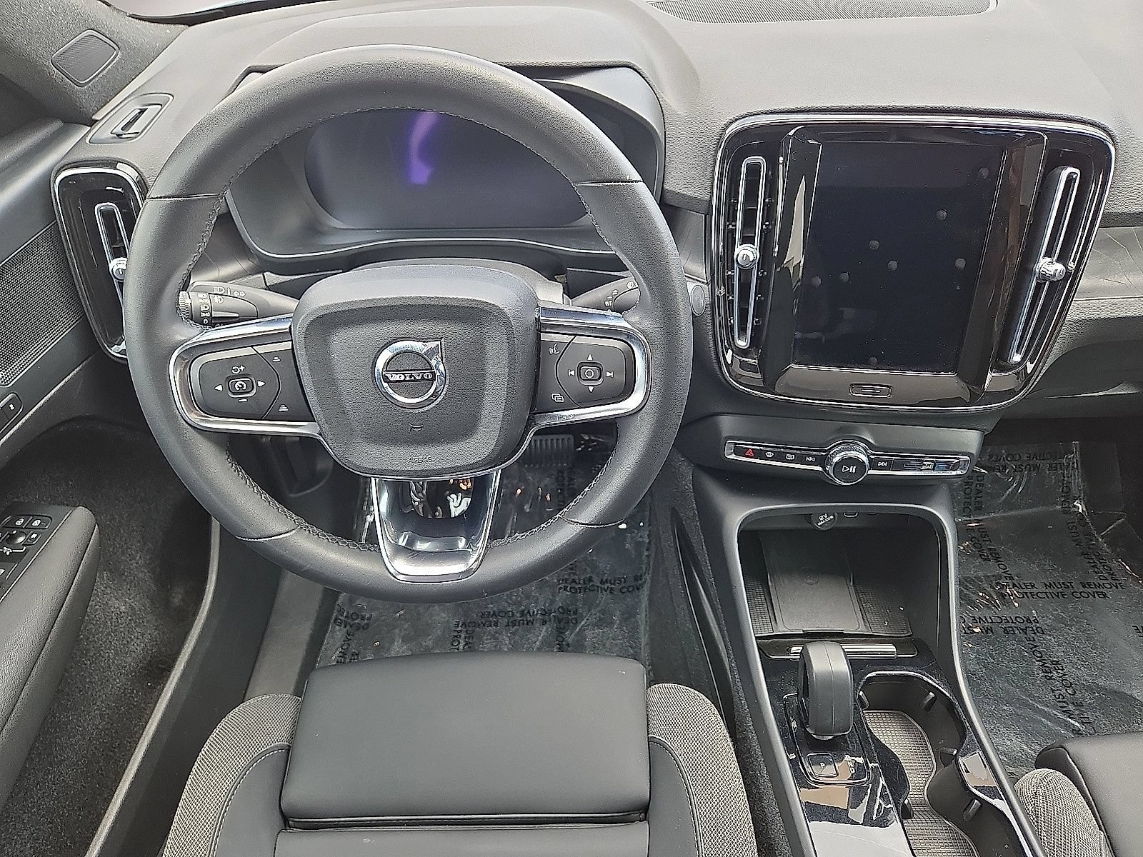 Certified 2023 Volvo C40 Recharge Core AWD/4WD image 18