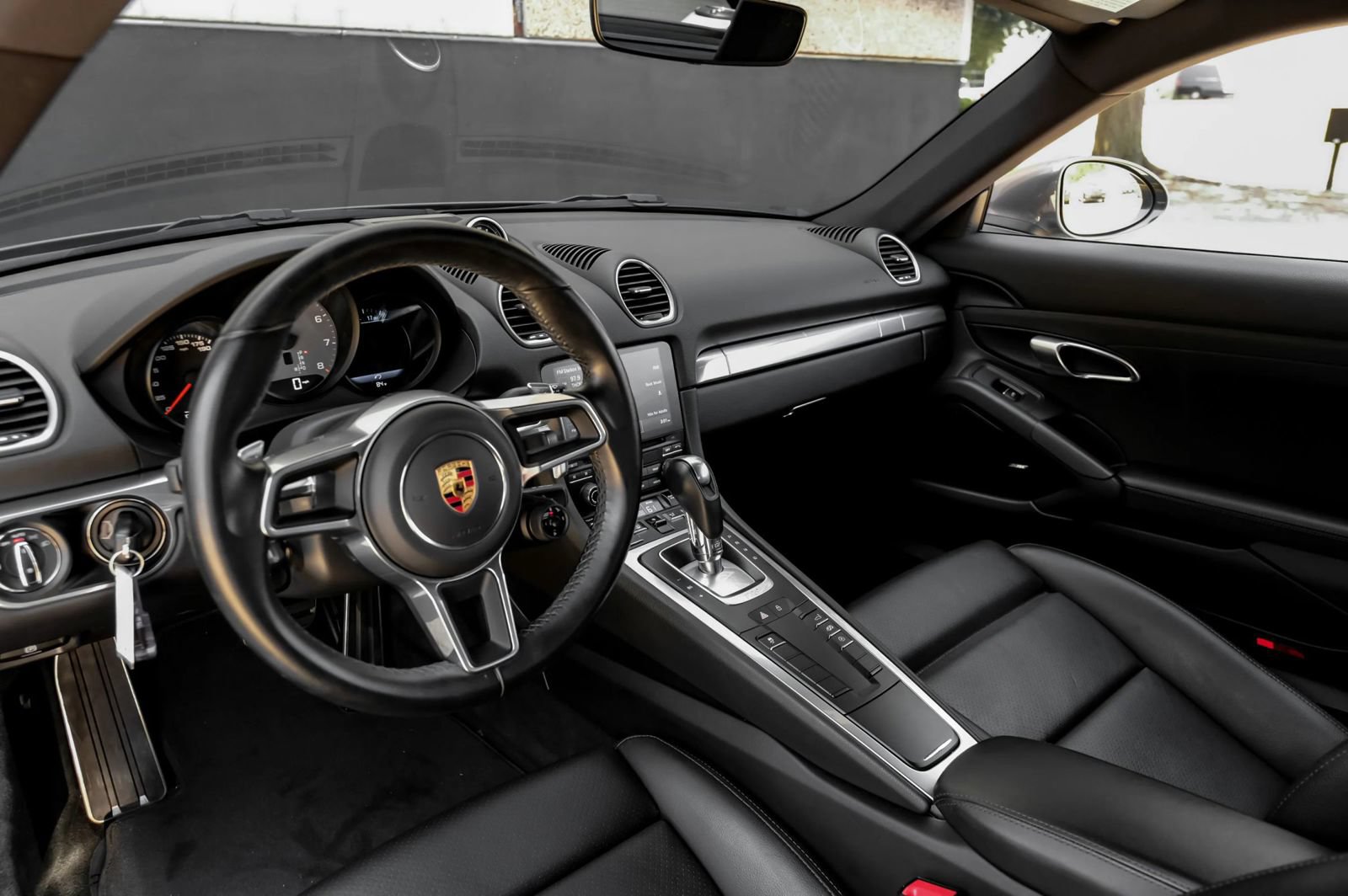 Used 2019 Porsche 718 Cayman S RWD image 2