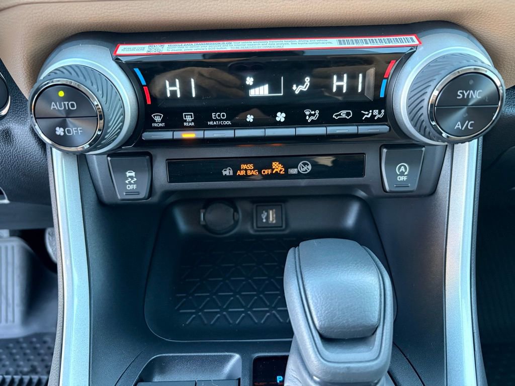 Used 2025 Toyota RAV4 XLE image 18