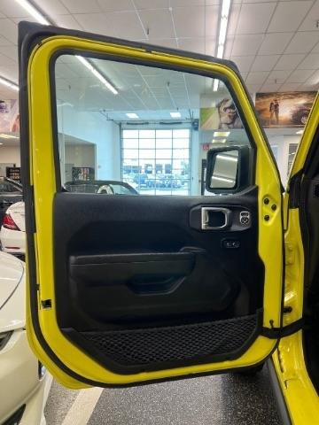 Used 2023 Jeep Wrangler Unlimited w/ Cold Weather Group AWD/4WD image 26