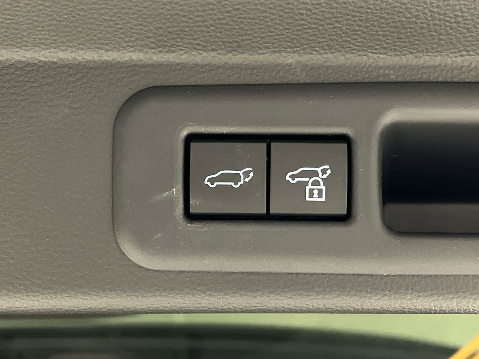 Used 2025 Toyota Sequoia Platinum image 10